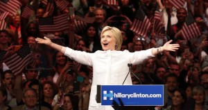 Hillary Clinton gana Supermartes y se declara candidata presidencial